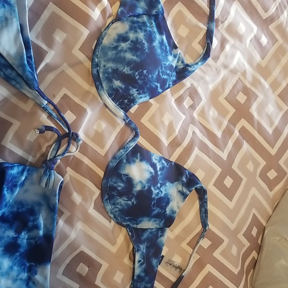 Bathing suit